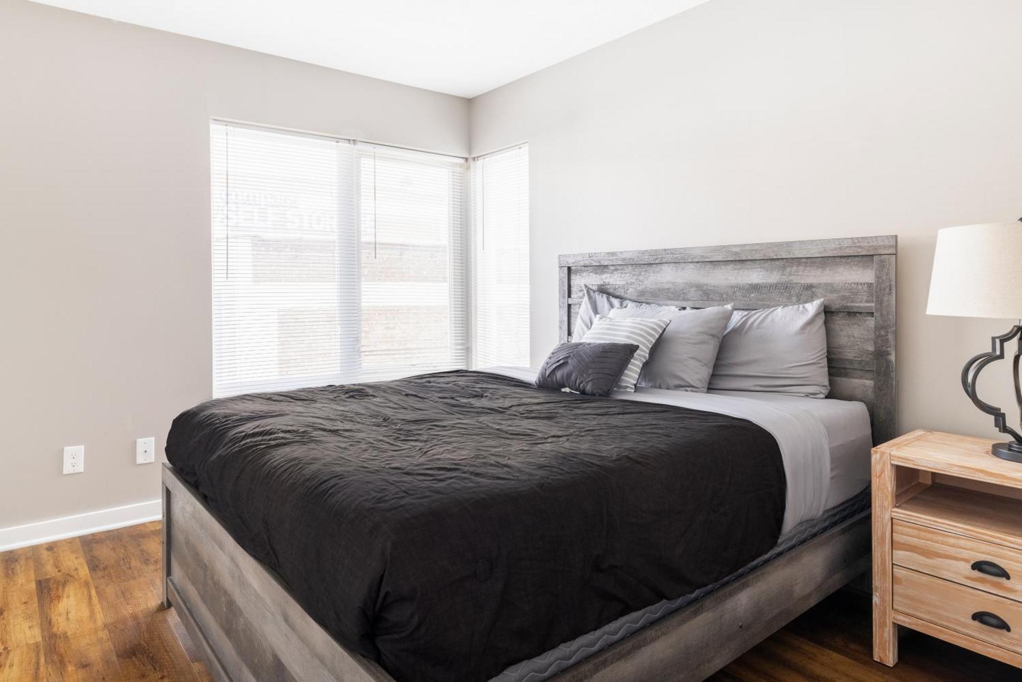 Luxury Downtown Townhome Unit 13 クリーブランド エクステリア 写真